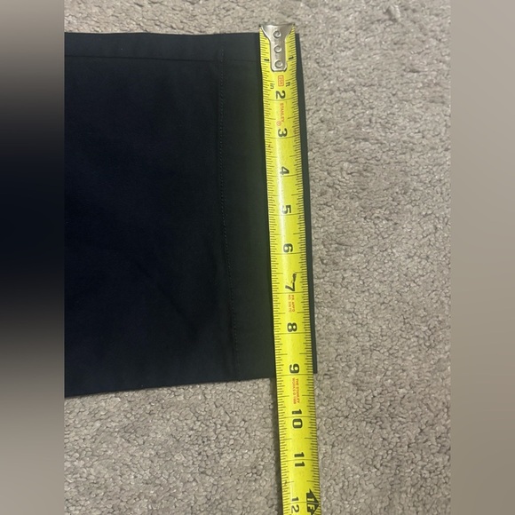 BANDOLINO WOMEN BELTED
MAUREEN STRETCHY CLASSIC
CAPRI LENGTH PANTS Size 16 - Picture 10 of 11